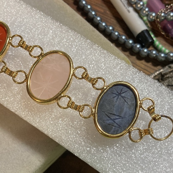 Vintage large scarab bracelet - Picture 6 of 12